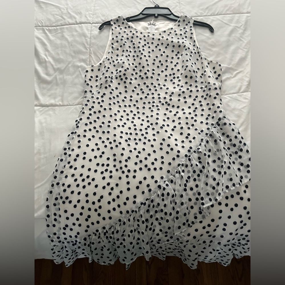 Pretty Black and white polka dot dress